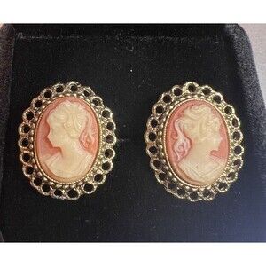 Vintage Cameo Clip On‎ Earrings Tiny Huggie Small Gold Tone Elegant